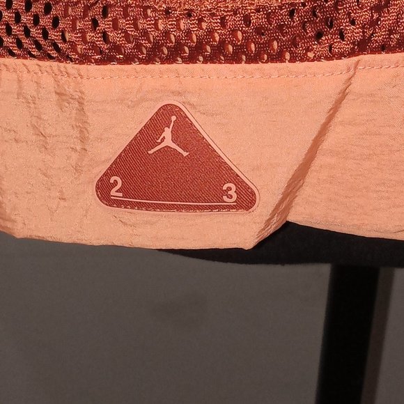 Jordan cropped Mesh wrap top - Picture 10 of 15